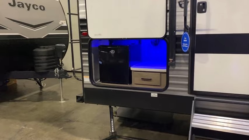 2024 Jay Flight 240RBS exterior