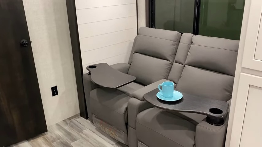 2024 Jay Flight 240RBS living area