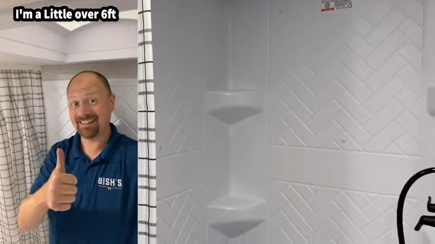 2024 Jay Flight 240RBS bathroom