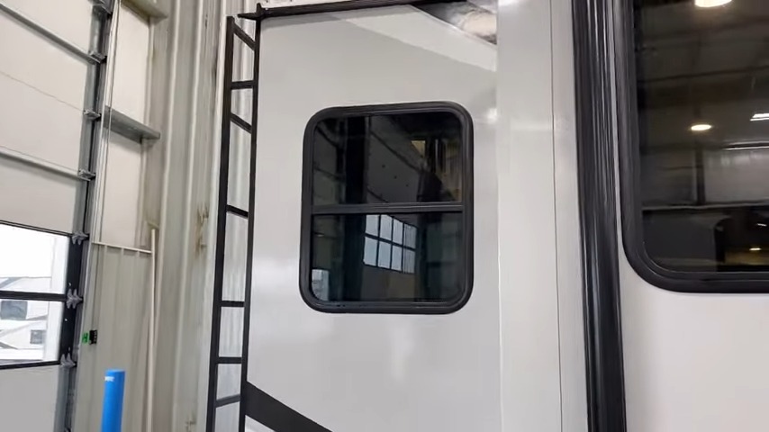 2024 Delta 202RL exterior