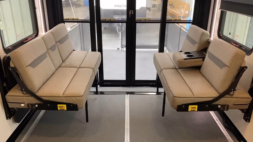 2024 Valor 44v14 garage