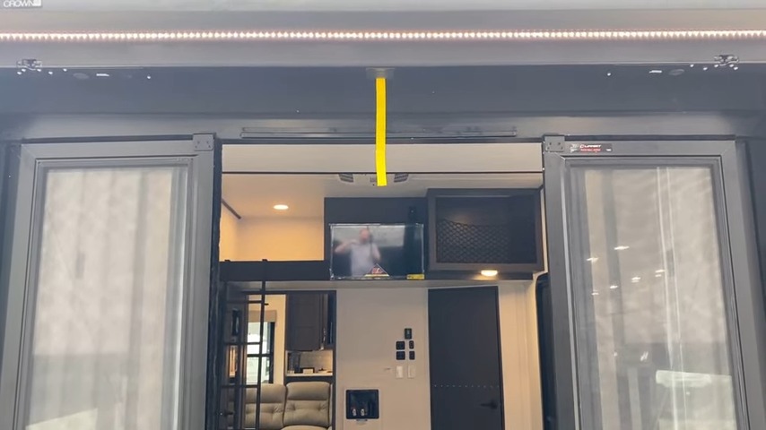 2024 Valor 44v14 garage