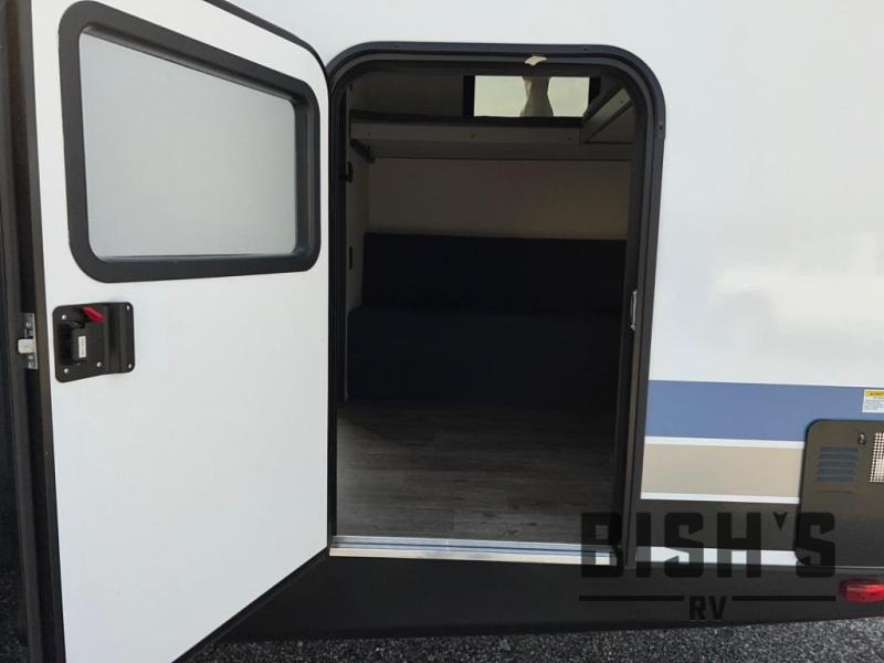 Vibe 28bhe cargo door