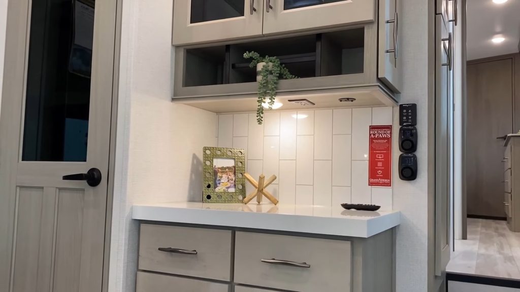 2024 Influence 3803GK kitchen