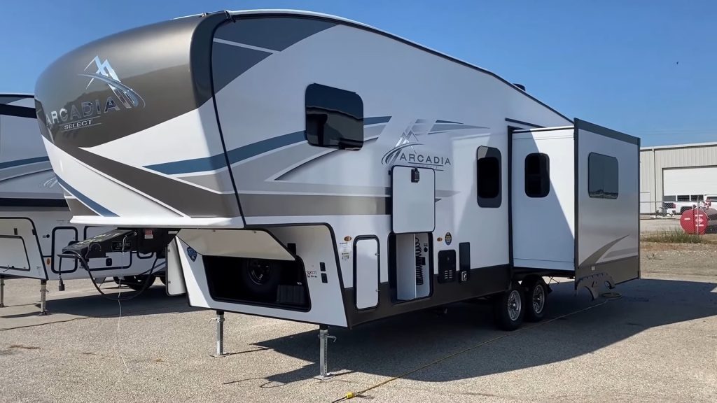 2024 Arcadia 27SBH exterior