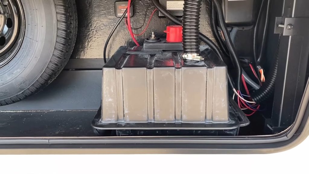 2024 Arcadia 27SBH exterior