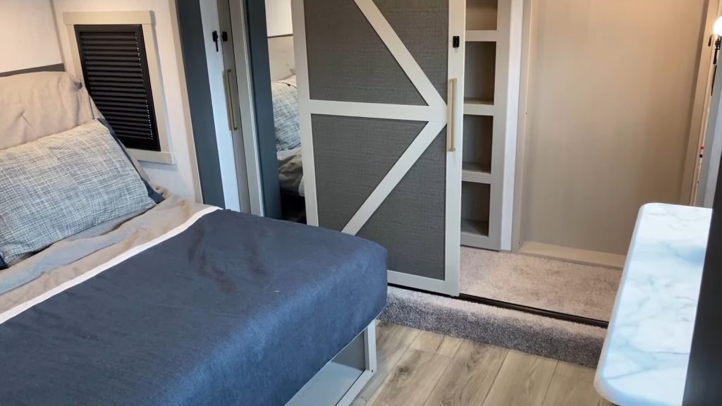 2024 Heritage Glen 320View bedroom