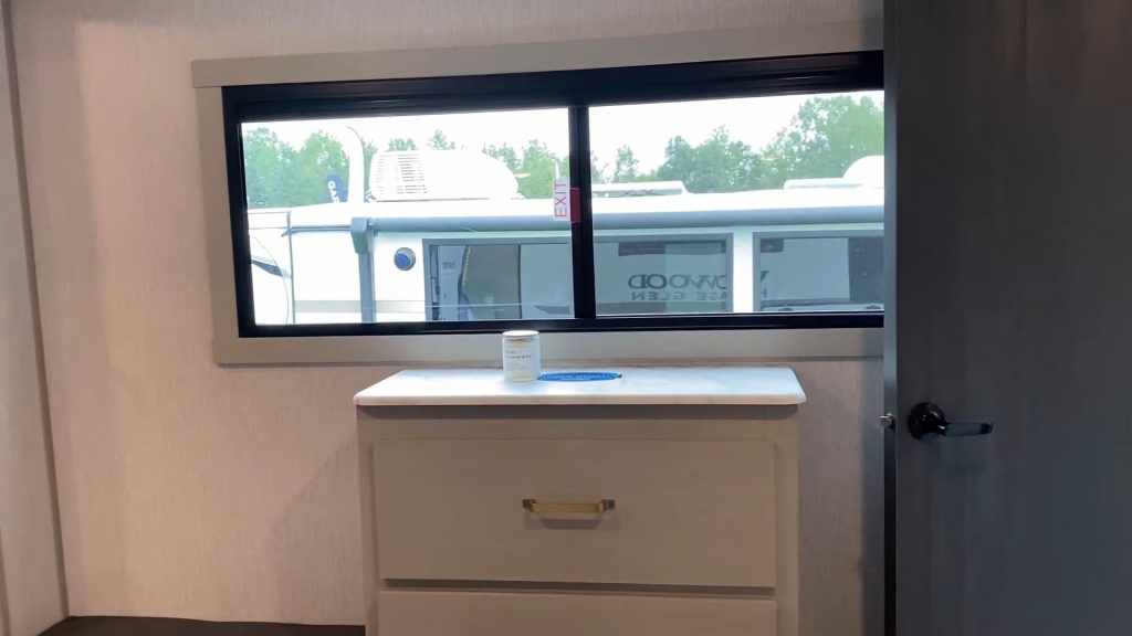 2024 Heritage Glen 320View bedroom