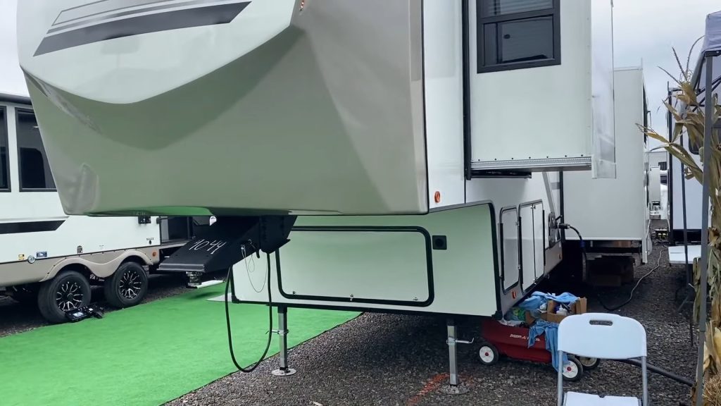 2024 Heritage Glen 320View exterior