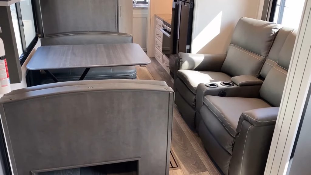 2024 Cougar 22MLS road mode