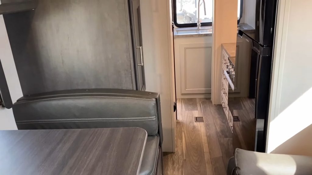 2024 Cougar 22MLS road mode