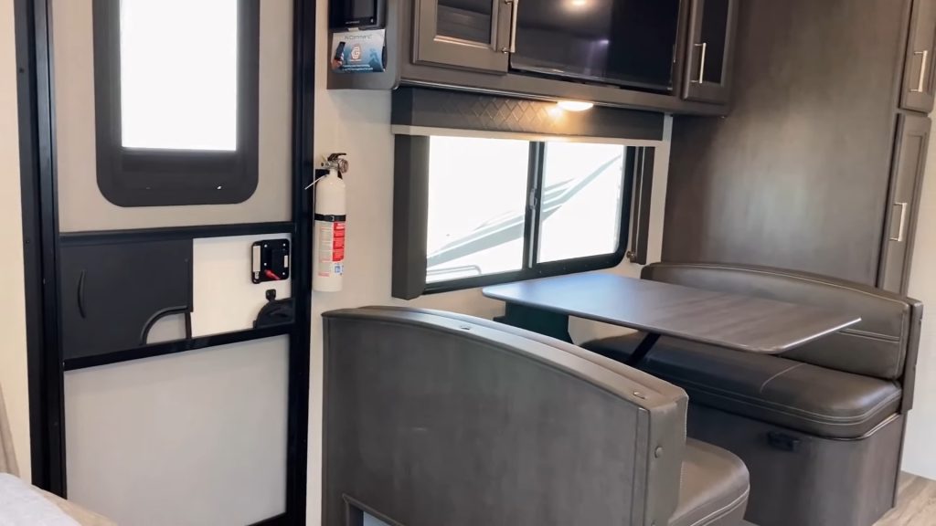 2024 Cougar 22MLS living