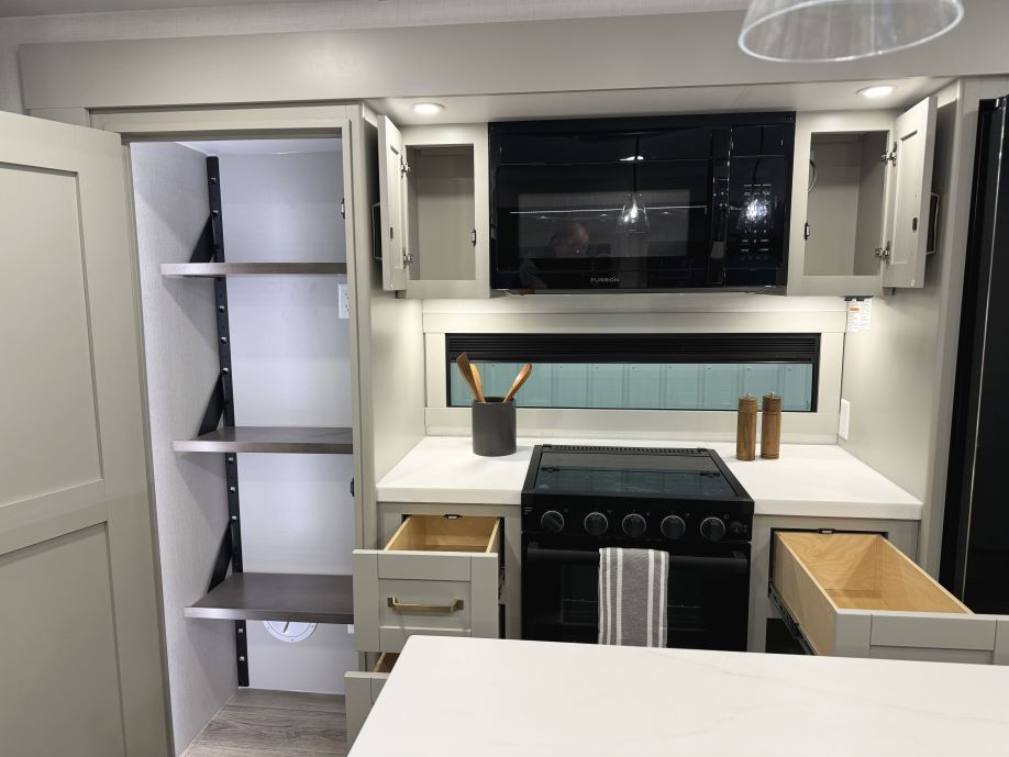 2025 Model Z Air 295 kitchen