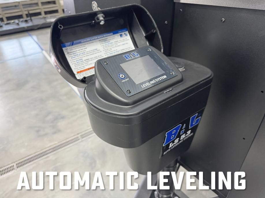 2025 Model Z Air 295 exterior