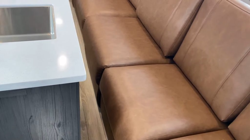 2024 North Trail 27DBH roadmode