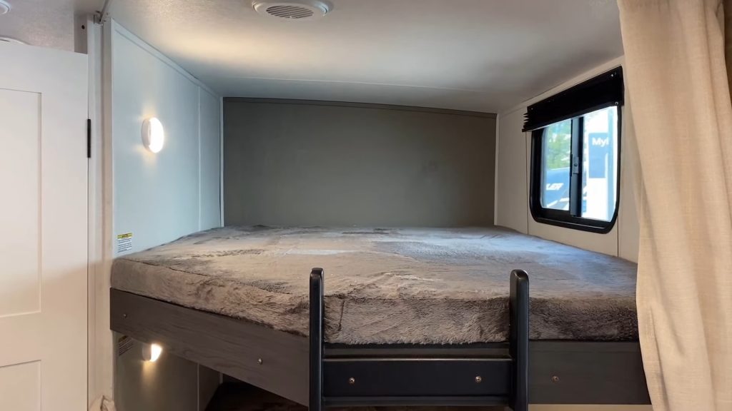 2024 North Trail 27DBH living