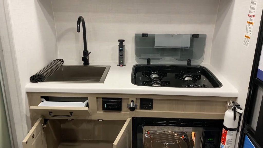 2024 Rockwood Geo Pro G15RD kitchen