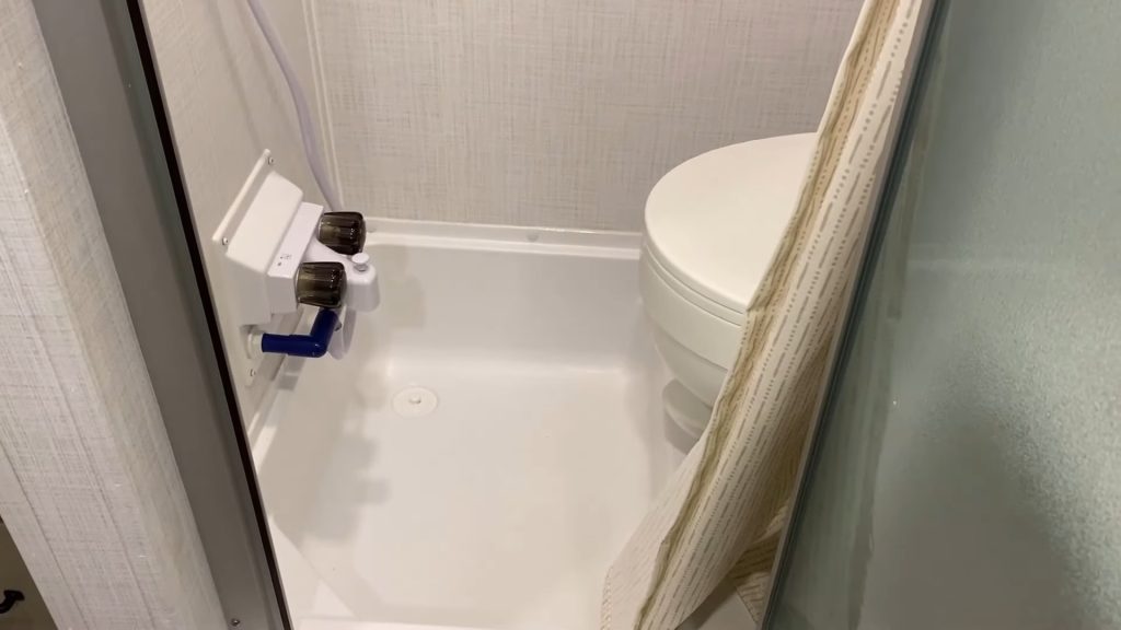 2024 Rockwood Geo Pro G15RD bathroom