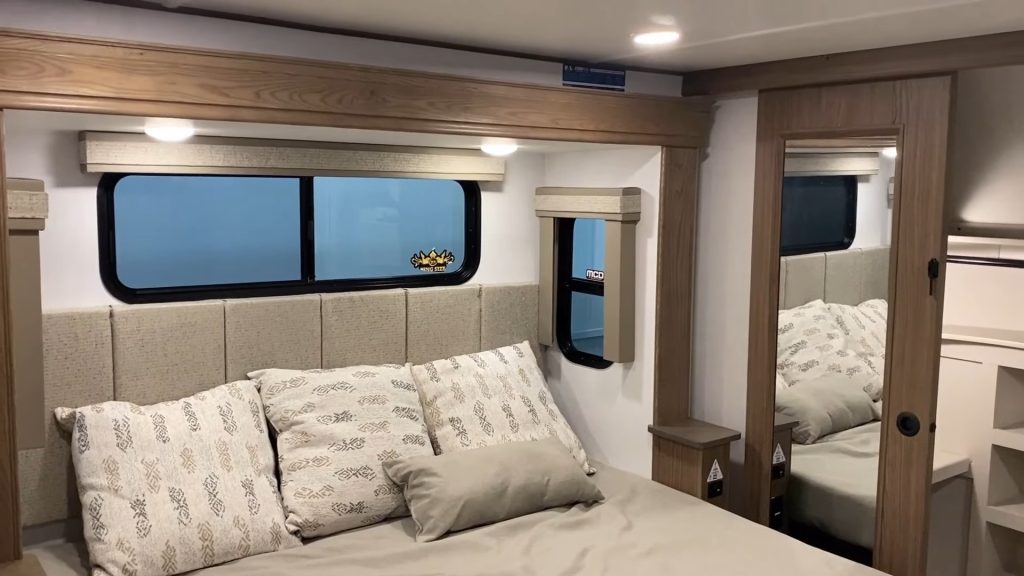 2024 Paradigm 380MP bedroom