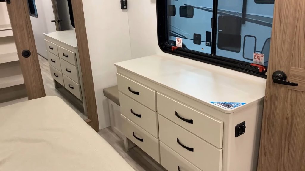 2024 Paradigm 380MP bedroom