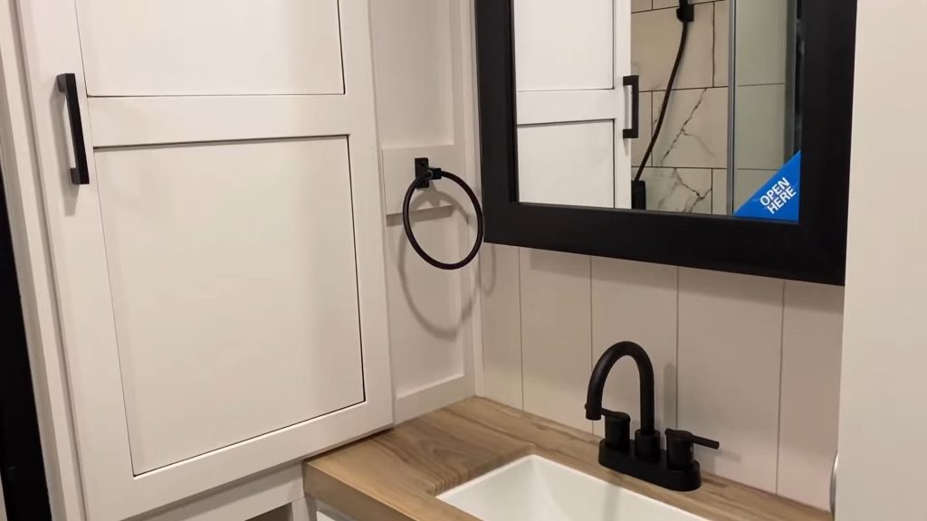 2024 Eagle 29DDB bathroom