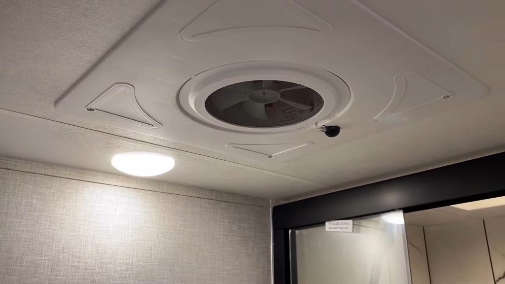 2024 Eagle 29DDB bathroom