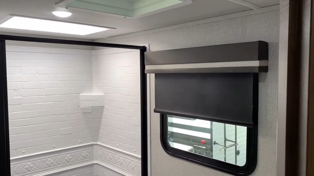 2024 Imagine 25DBE bathroom