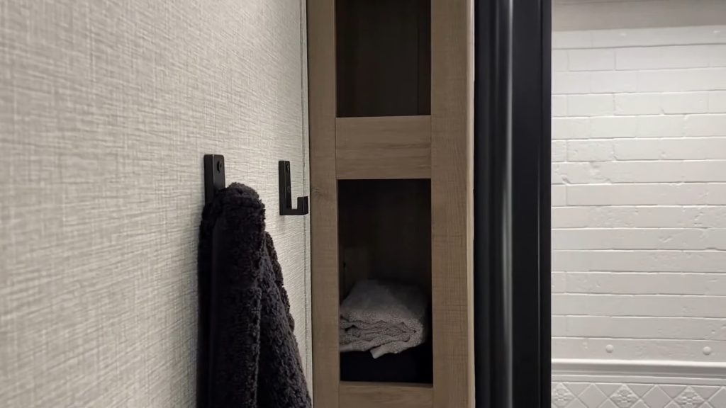 2024 Imagine 25DBE bathroom