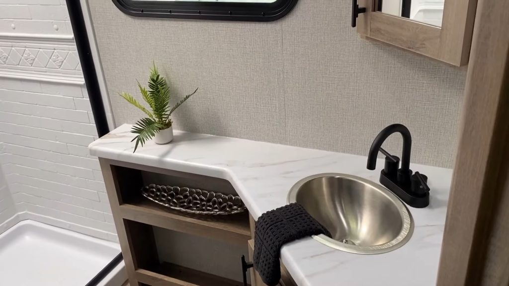 2024 Imagine 25DBE bathroom