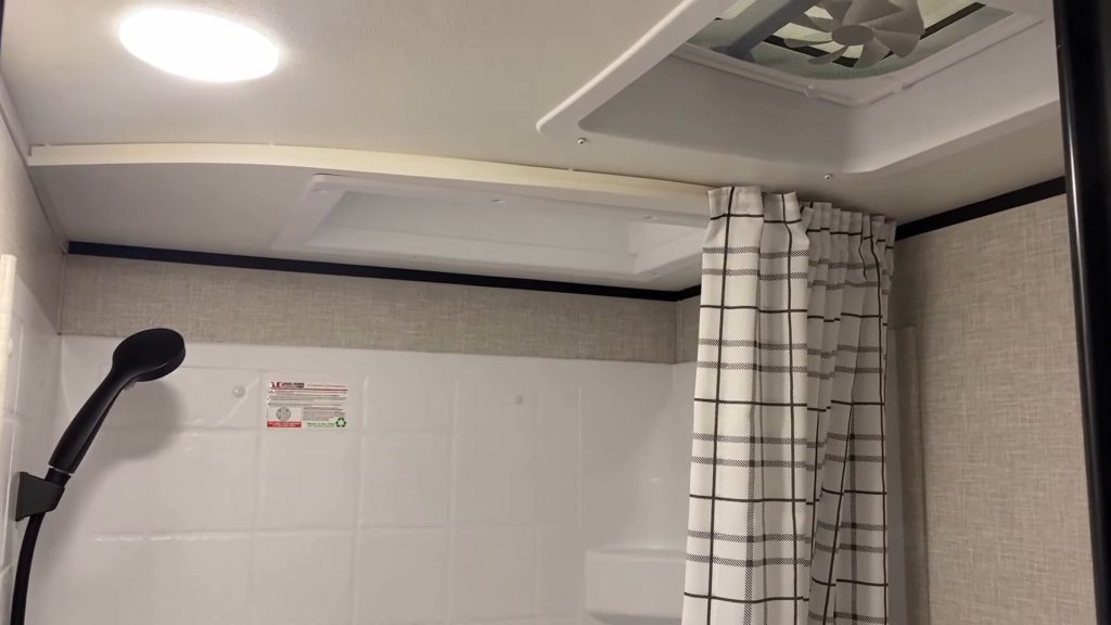 2024 Jay Flight SLX 260BH bathroom