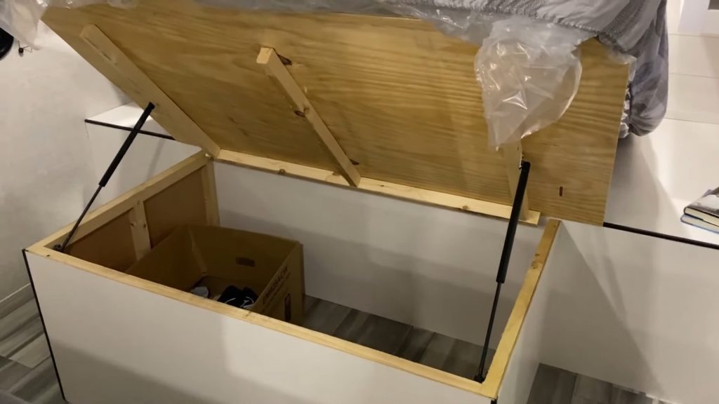 2024 Jay Flight SLX 260BH bedroom