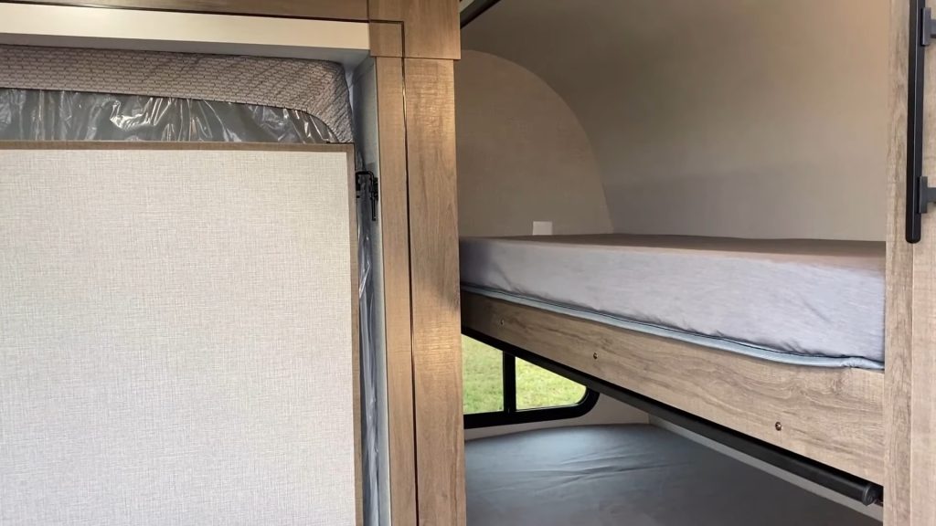 2024 Imagine 16BL road mode