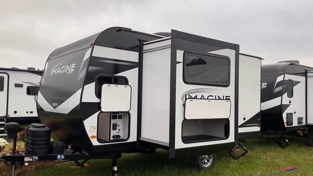 2024 Imagine 16BL exterior