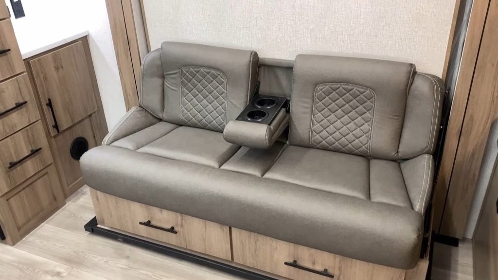 2024 Imagine 16BL living