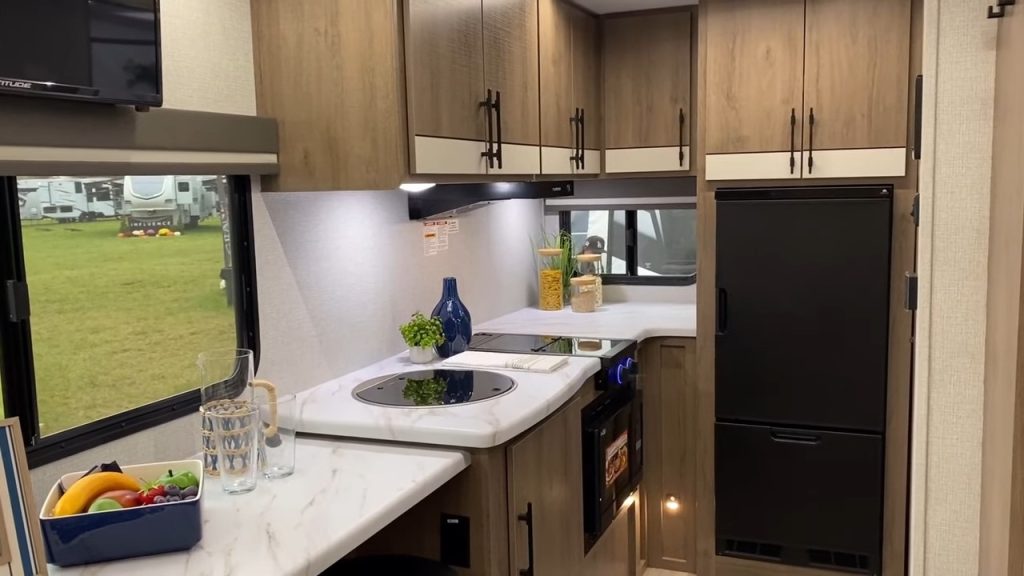 2024 Imagine 16BL kitchen