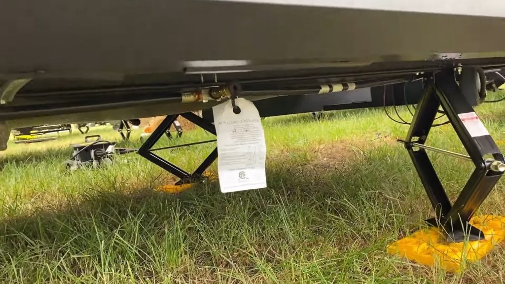 2024 Transcend 240ML exterior