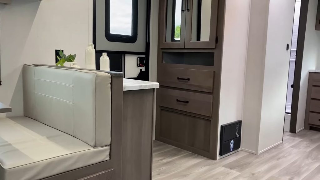 2024 Transcend 240ML living