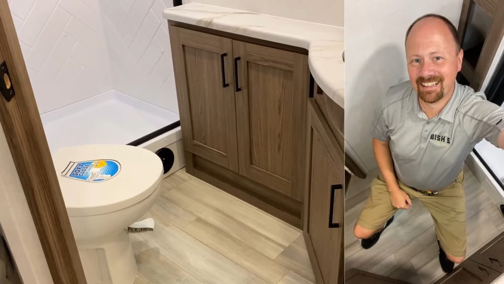 2024 Delta 251BH bathroom