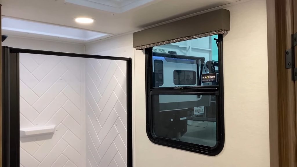 2024 Delta 251BH bathroom