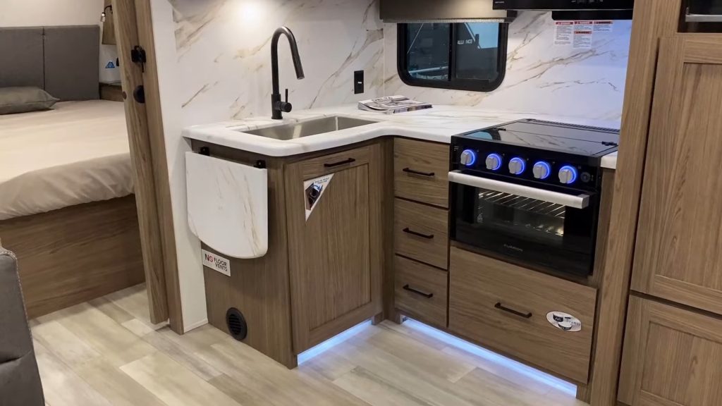 2024 Delta 251BH kitchen