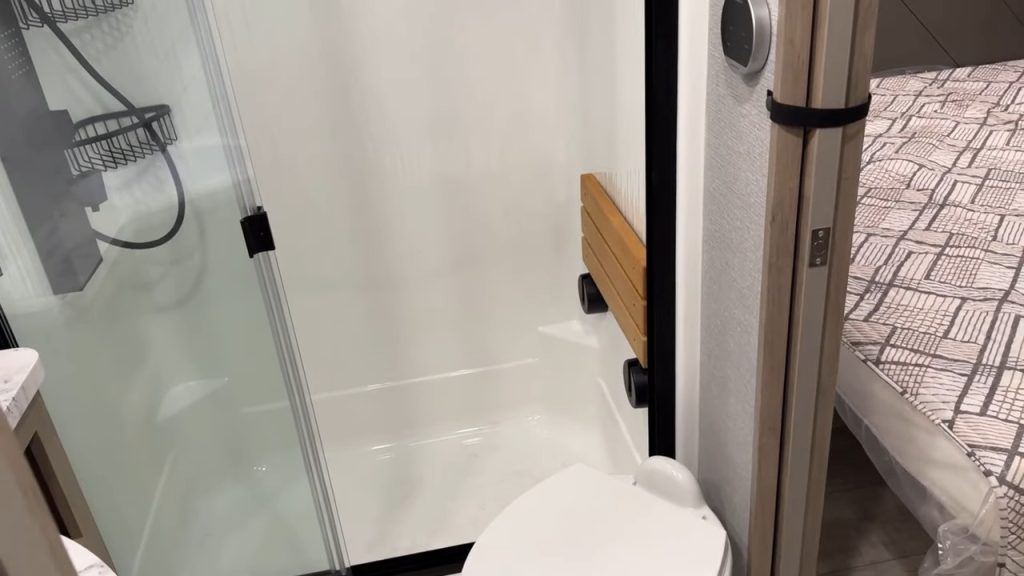 2024 Momentum 414M bathroom