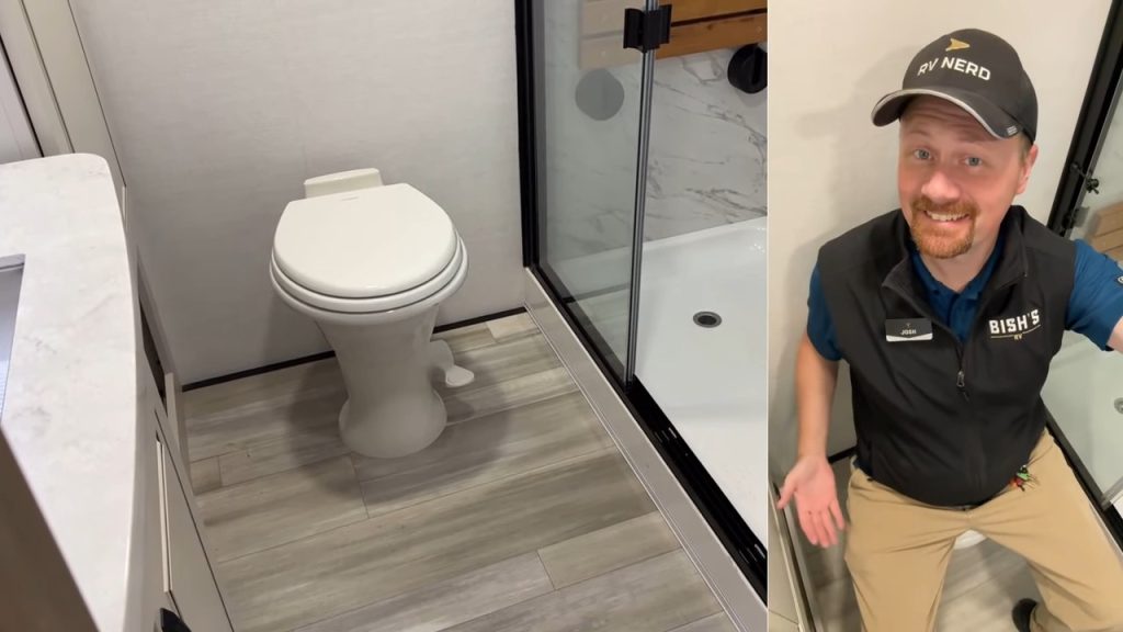 2024 Paradigm 375RD bathroom