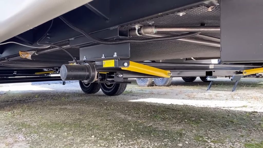 2024 Cougar 22MLS exterior