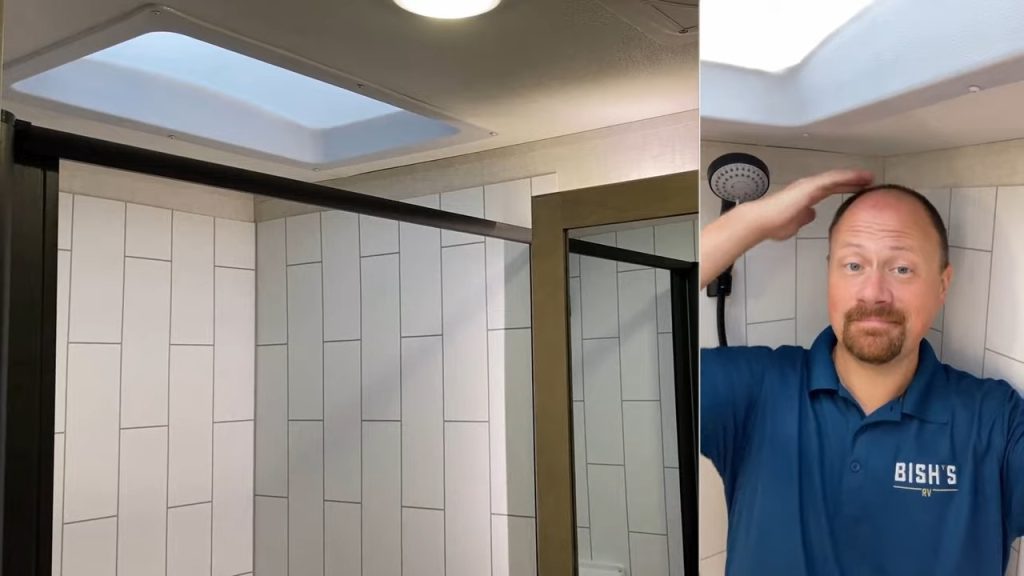 2024 Ember 21MRK Touring Edition  bathroom