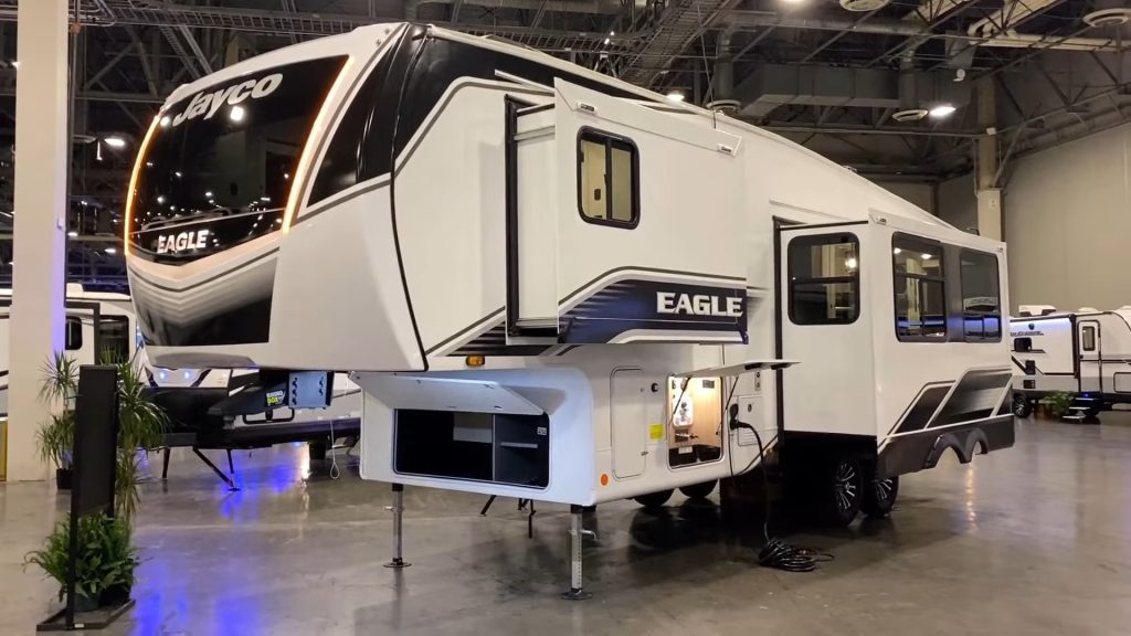 2024 Jayco Eagle 29.5BHDS exterior