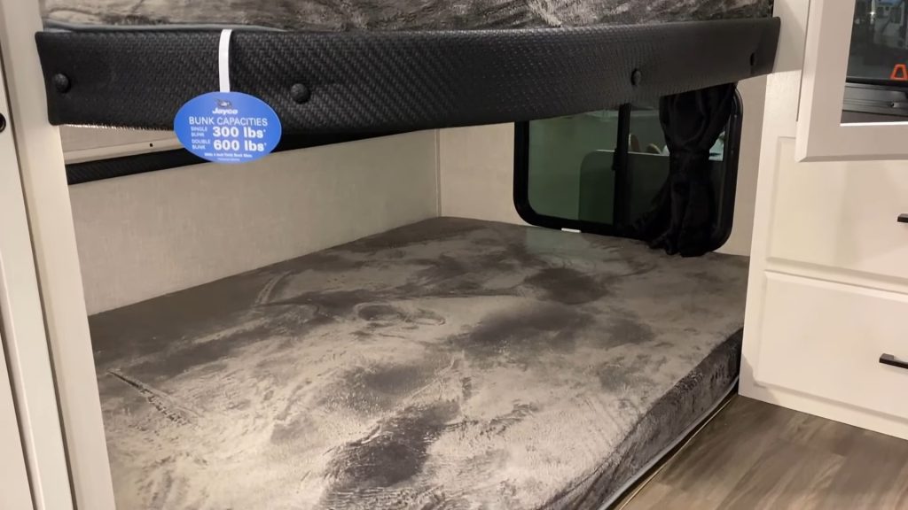 2024 Jayco Eagle 29.5BHDS living