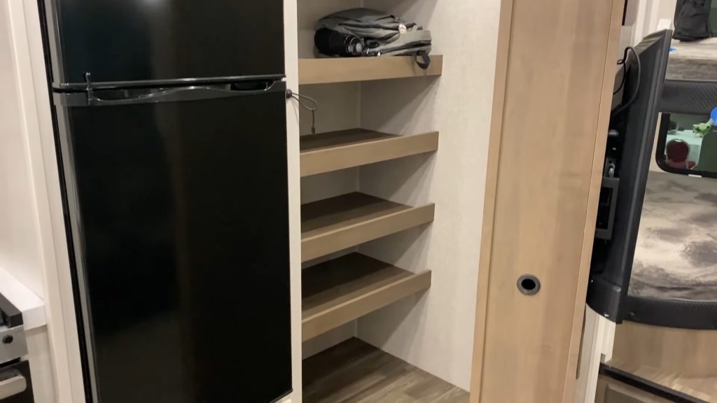 2024 Jayco Eagle 29.5BHDS kitchen