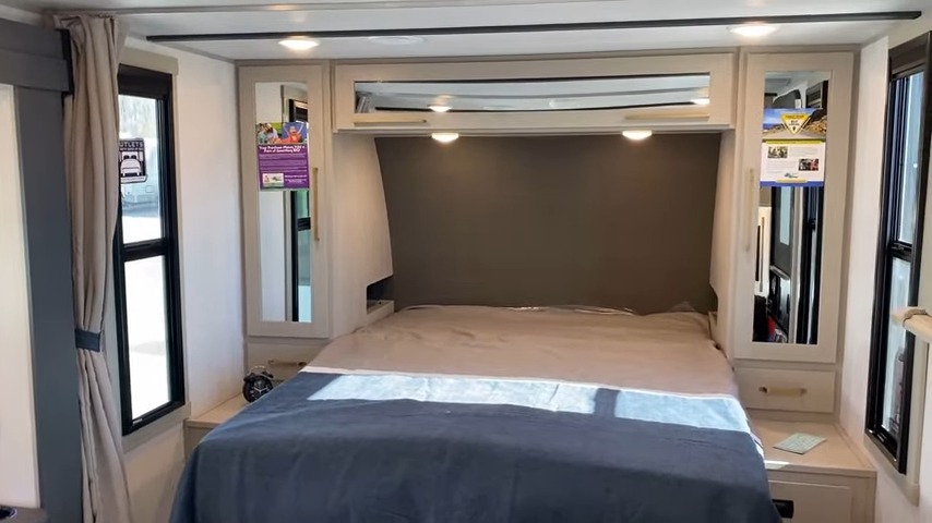 2024 Heritage Glen Hyper Lyte 22RKHL bedroom