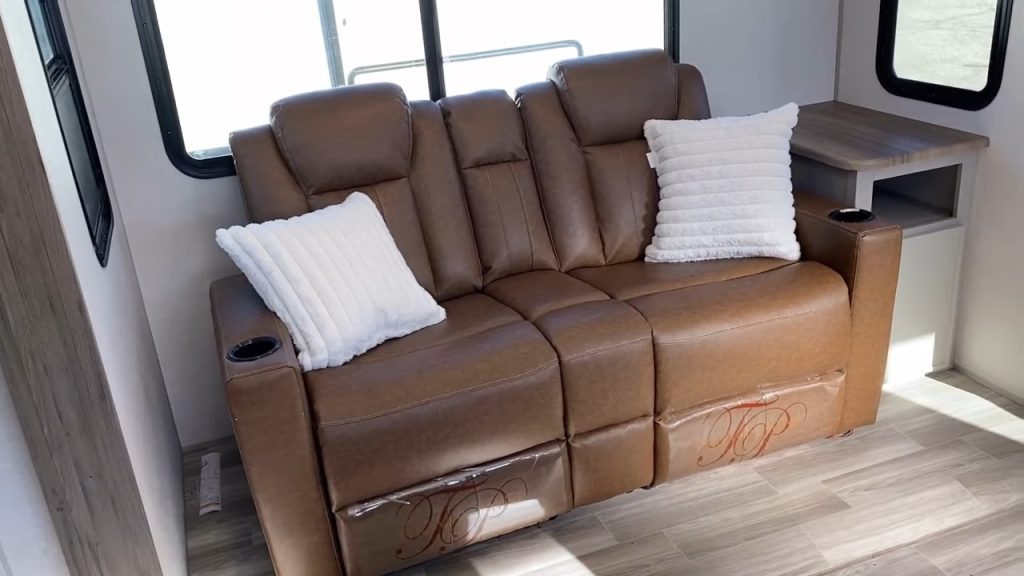 2024 Vibe 22RK Living Area