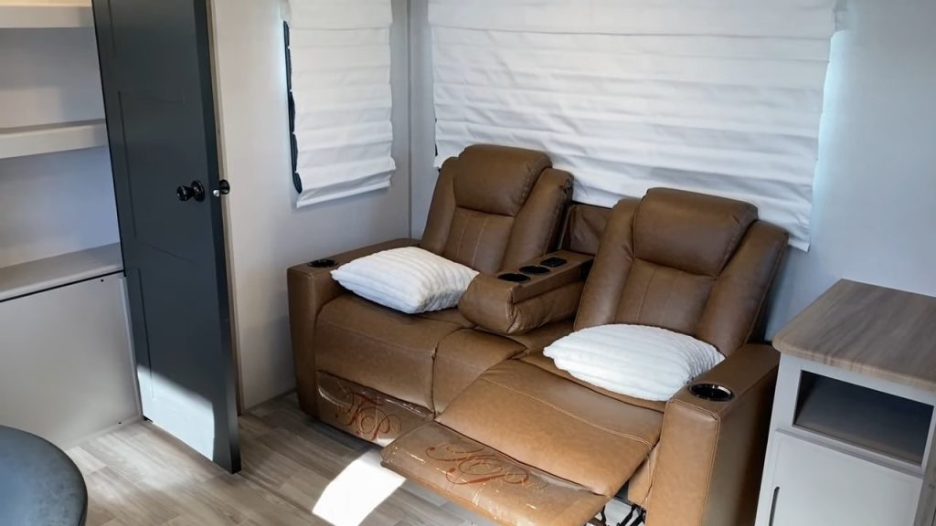 2024 Vibe 22RK Living Area